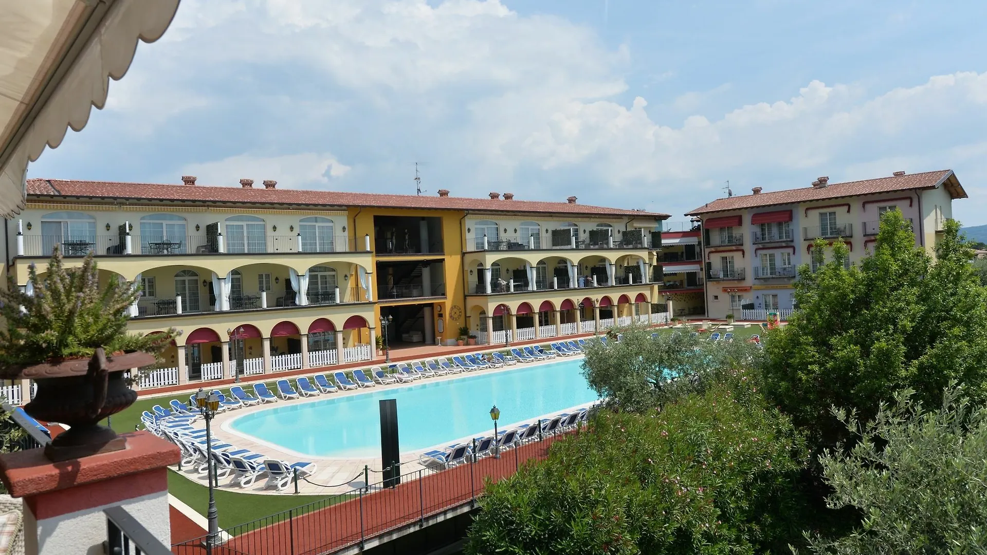 Appartement Giardino Dei Colori Dianella Appartamenti Pool Relax &Family Friendly Toscolano Maderno