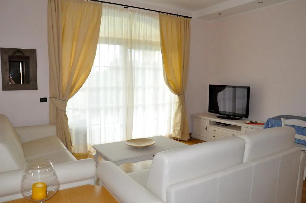 Appartement Giardino Dei Colori Dianella Appartamenti Pool Relax &Family Friendly Toscolano Maderno
