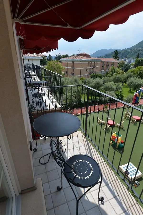 Giardino Dei Colori Dianella Appartamenti Pool Relax &Family Friendly Toscolano Maderno Italië